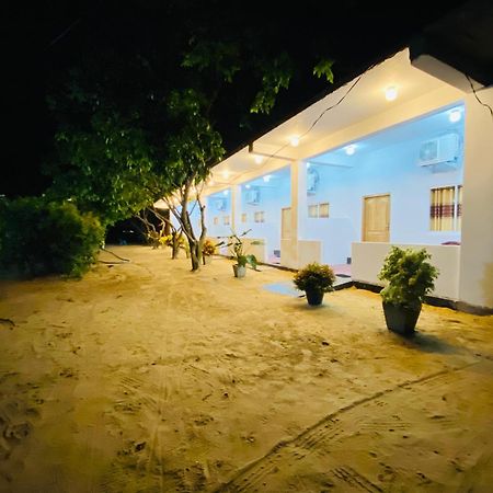 Dolphin Village Alankuda 외부 사진
