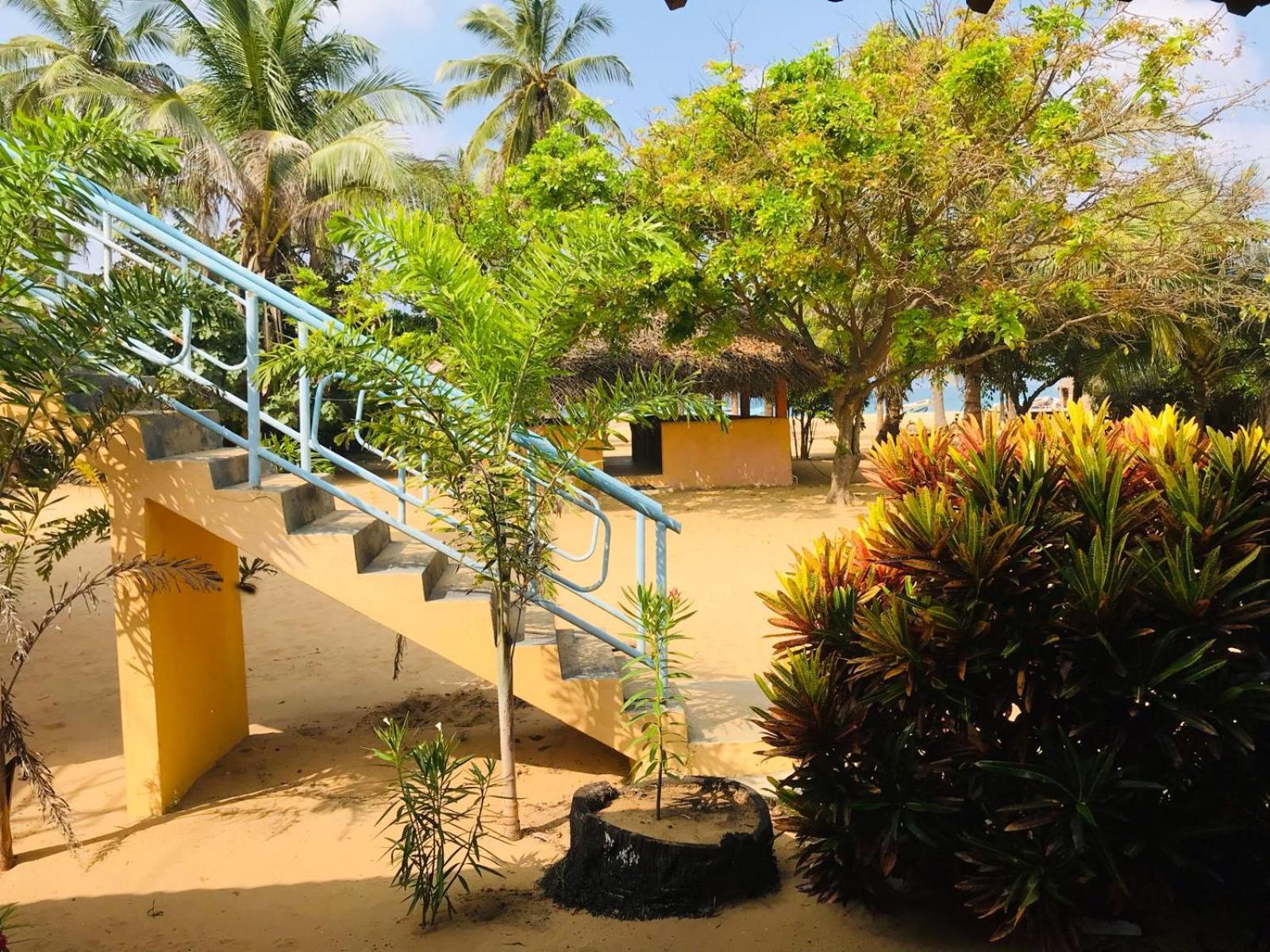 Dolphin Village Alankuda 외부 사진
