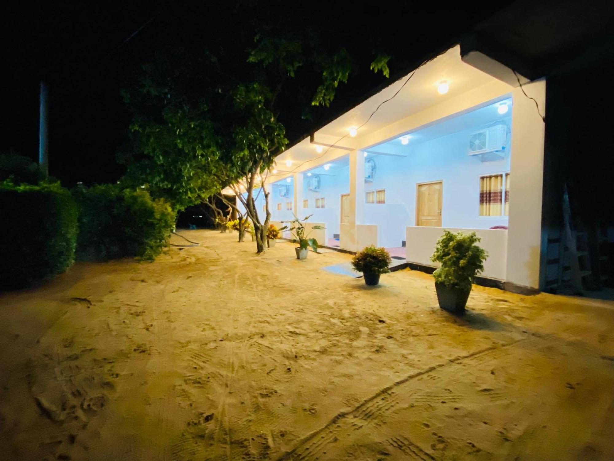 Dolphin Village Alankuda 외부 사진